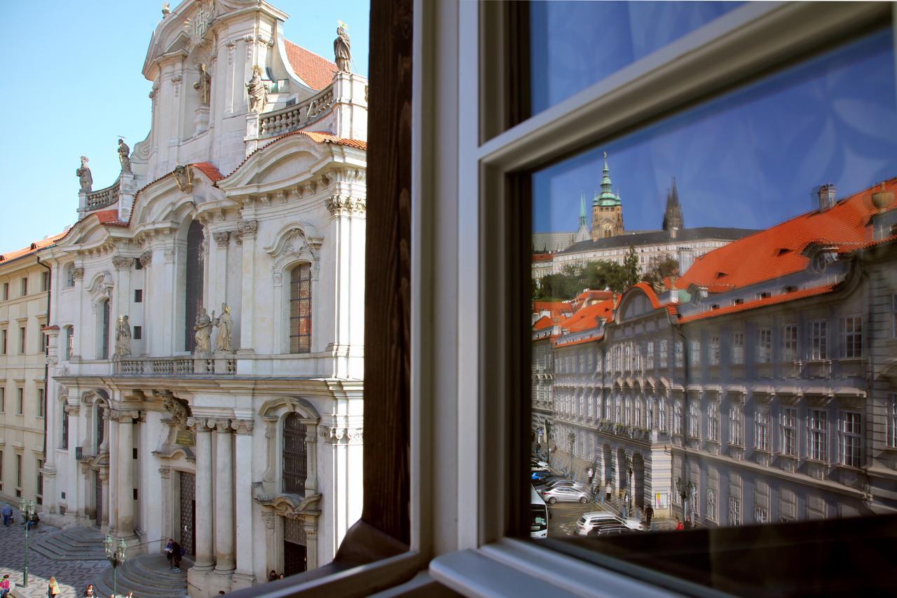 Three Golden Crowns Apartments Prague Exterior photo